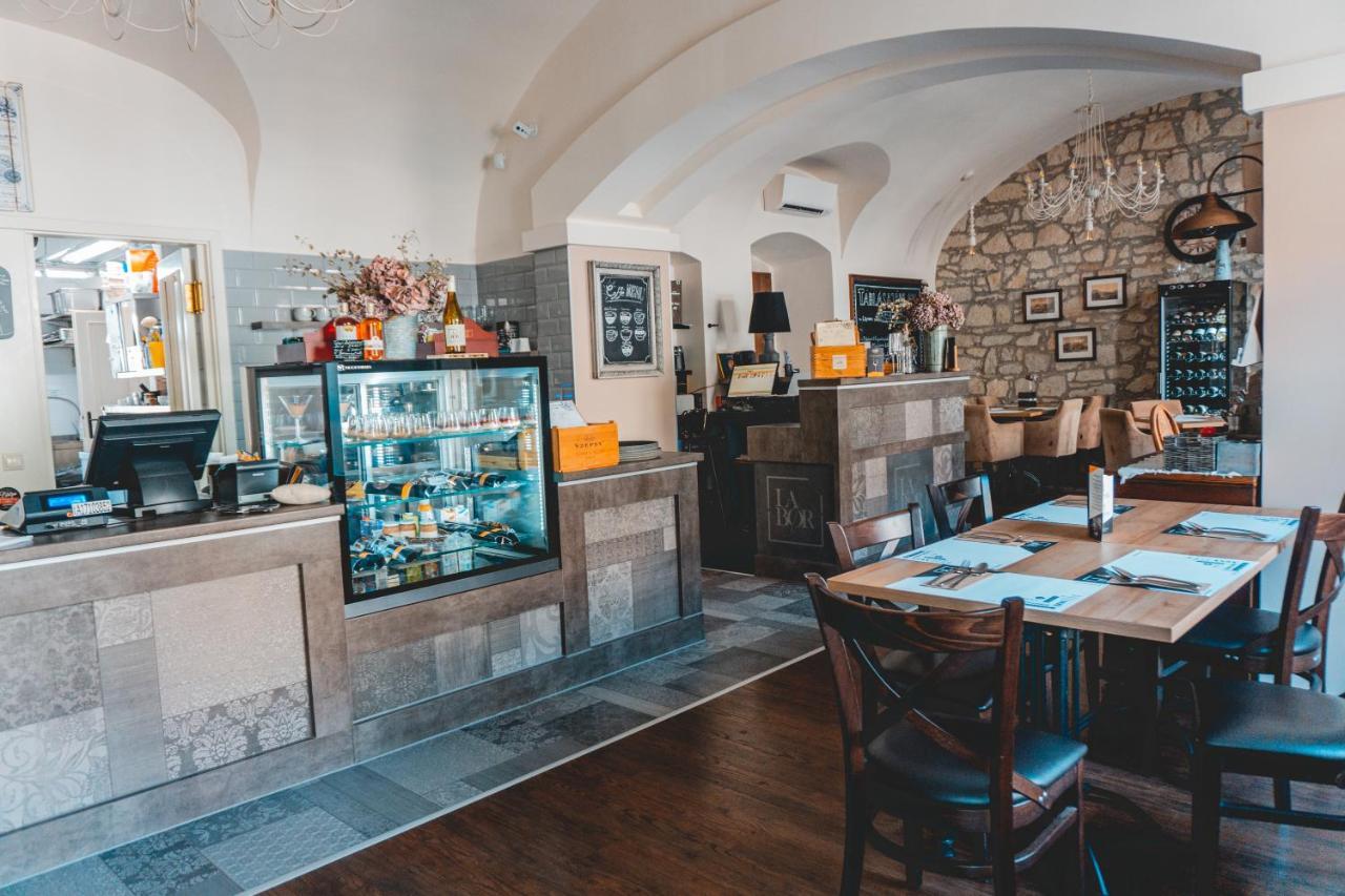 Labor Kvartely Hotel Tokaj Bagian luar foto